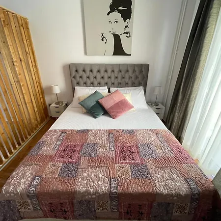 Cozy 1bdrm Next To Metro Station! Apartment