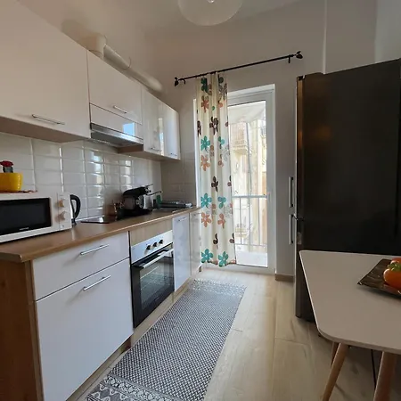 Cozy 1bdrm Next To Metro Station! * Athens