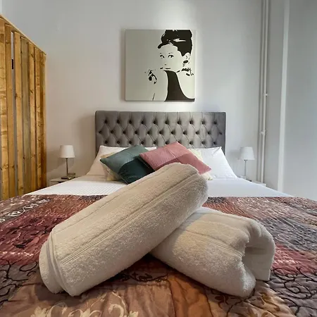 Apartment Cozy 1bdrm Next To Metro Station! *
